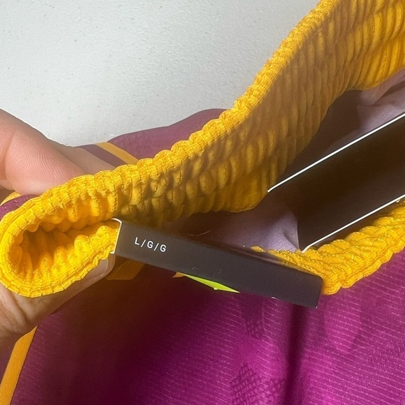 NWT Nike Dri-Fit Red Basketball Mesh Performance Athletic Shorts Red Large & XL - Picture 10 of 13